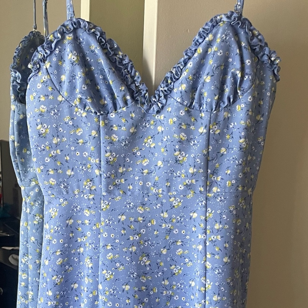 Blue mid length dress w flowers